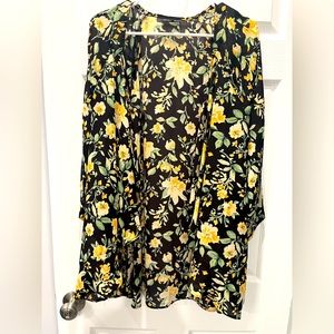 Cameo Appearance Black & Yellow Duster Kimono 3x